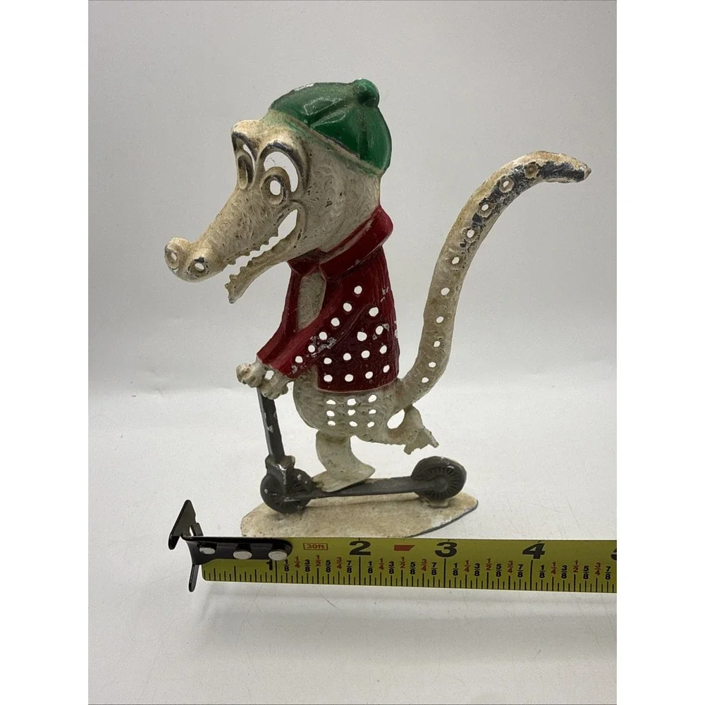 Vintage Painted‎ Metal Alligator Pierced Earring Holder Tree